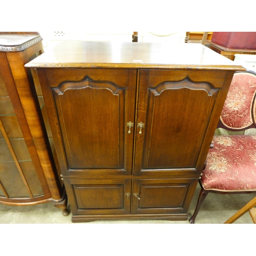 278 - A George III style Ipswich oak four door TV cabinet