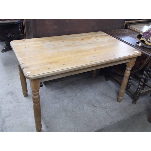 306 - A pine kitchen table