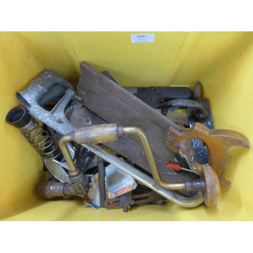 2047 - Box of assorted hand tools including saws, craft knives etc