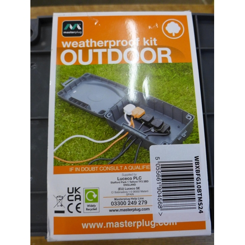 2096 - Masterplug weatherproof outdoor IP54 power kit with 4-socket 10m extension lead - unused