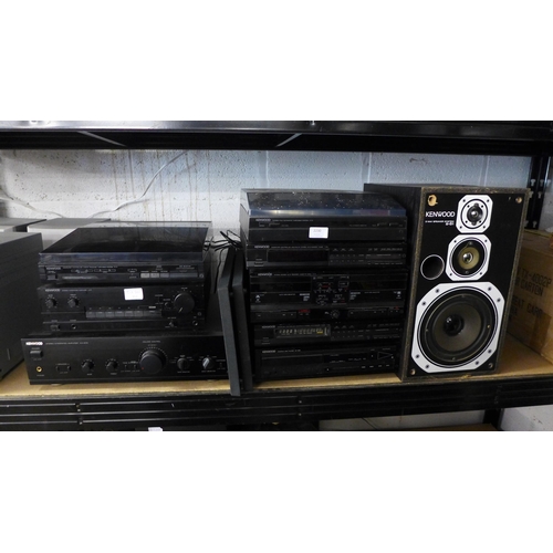 2230 - Kenwood bundle: turntable P71, amplifier A51, stereo amplifier KA-4010, turntable P31, stereo synthe... 