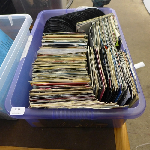 2256 - 3  Boxes of vintage and classical LPs and 78s