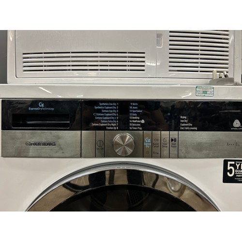 2290 - A Grundig 8kg tumble dryer with express dry feature