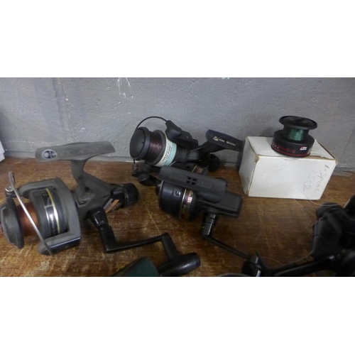 1207 - Five fishing reels including Browning, Shimano and three spare reels **PLEASE NOTE THIS LOT IS NOT E... 