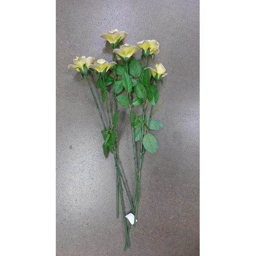 1213 - A collection of six ceramic yellow roses **PLEASE NOTE THIS LOT IS NOT ELIGIBLE FOR POSTING AND PACK... 