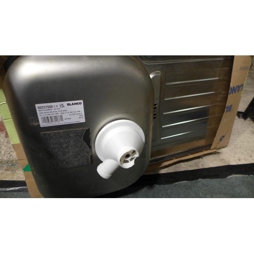 3098 - Blanco Lanis 45 S Stainless Steel Sink (860x 500) (Model: BL468493) (391-105) * This lot is subject ... 