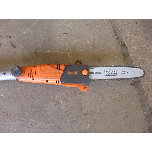 2302 - Black & Decker long reach chainsaw