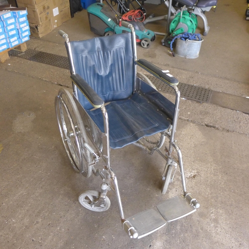 2330 - Wheelchair with foot rests