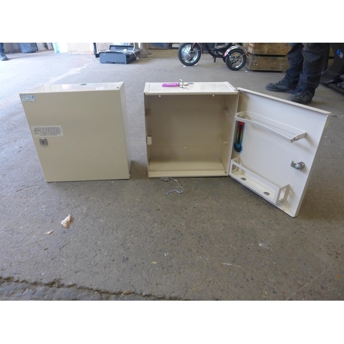 2361 - Pair of lockable cabinets with keys