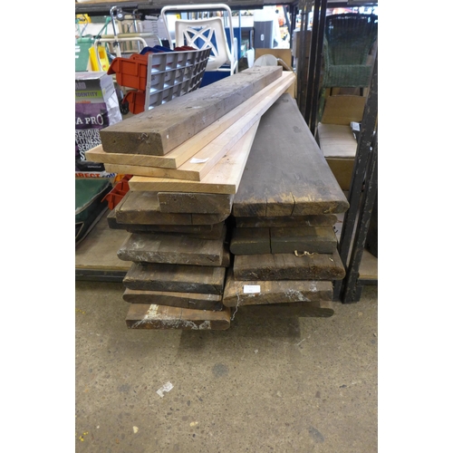 2521 - Job lot of reclaimed timber