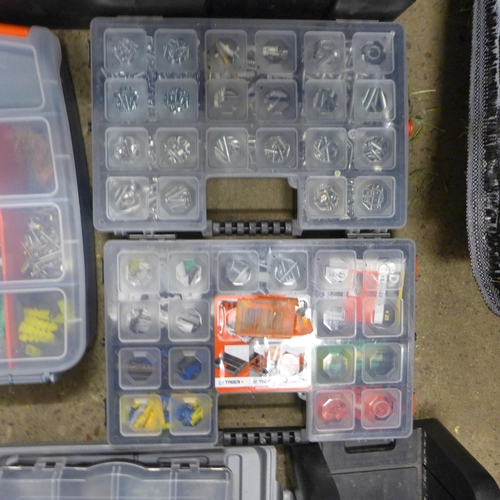 2010 - Plastic toolbox with qty. of mixed hand tools, 4 plastic organiser trays containing screws, bolt, wa... 