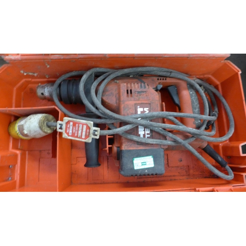 2019 - SDS core cutting set and a Hilti drill - TE18-M