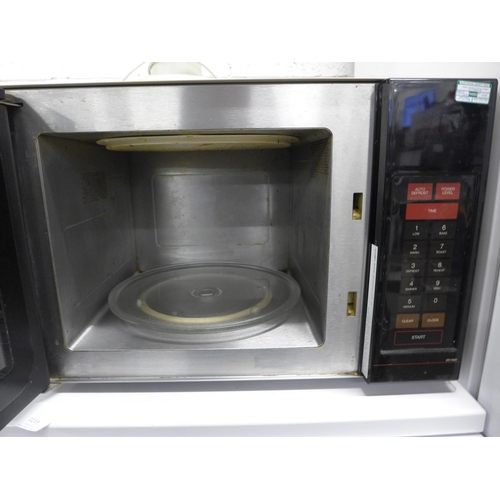 2217 - Toshiba large microwave