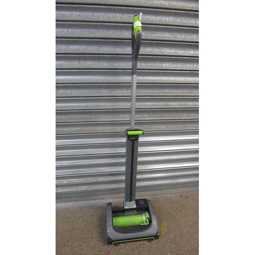 2225 - G-Tech Air Ram vacuum cleaner - no battery