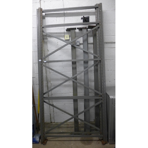 2229 - Pallet racking