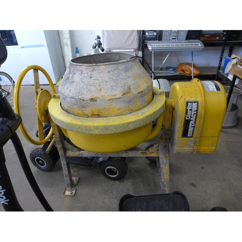 2528 - 240v cement mixer - failed electrical safety test due to damaged cable - sold as scrap only