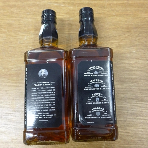 2175 - Three bottles of Jack Daniels Old No. 7 Tennessee Sour Mash Whiskey