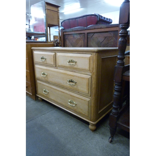 136 - A Victorian style pine chest of drawers