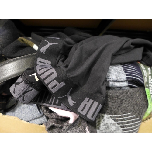 3110 - Assorted men's underwear & accessories inc. a belt, socks, boxers, etc. * this lot is subject to VAT