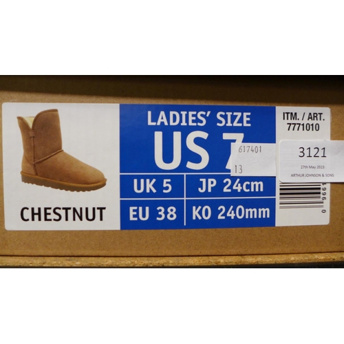 3121 - Pair of women's chestnut Shearling boots - UK size 5 * this lot is subject to VAT