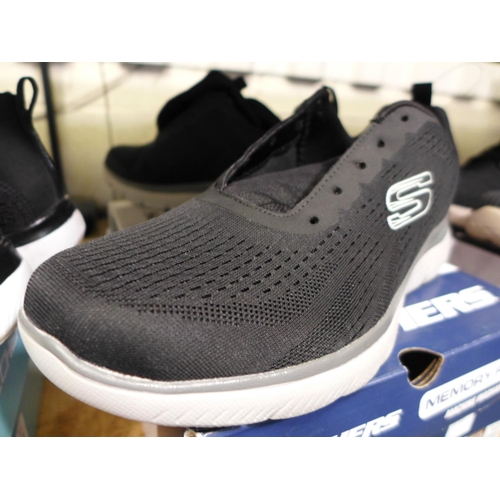 3127 - Pair of men's black Skechers trainers - UK size 10 (No Laces) * this lot is subject to VAT