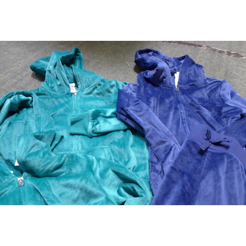 3139 - Qty. of child's velour loungewear - mixed sizes * this lot is subject to VAT