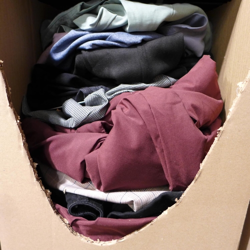 3141 - Assorted women's trousers - various sizes/styles/colours * this lot is subject to VAT