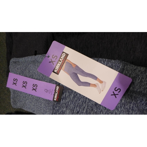 3142 - Assorted women's leggings - various sizes/styles/colours * this lot is subject to VAT