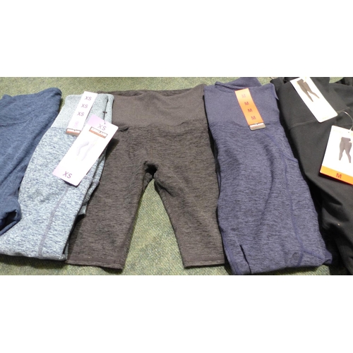 3142 - Assorted women's leggings - various sizes/styles/colours * this lot is subject to VAT