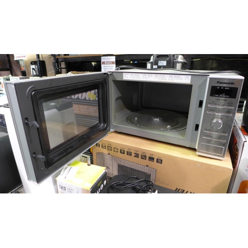 3248 - Panasonic Grill Microwave (model:- NN-GD37HSBPQ), original RRP £129.99 + VAT (291-84) * This lot is ... 