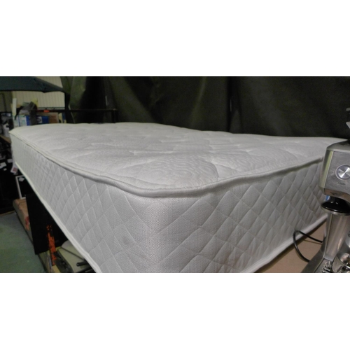 3321 - Silentnight Eco Fusion 800 Pocket double mattress (291-803)  * This lot is subject to vat