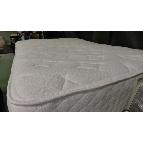 3321 - Silentnight Eco Fusion 800 Pocket double mattress (291-803)  * This lot is subject to vat