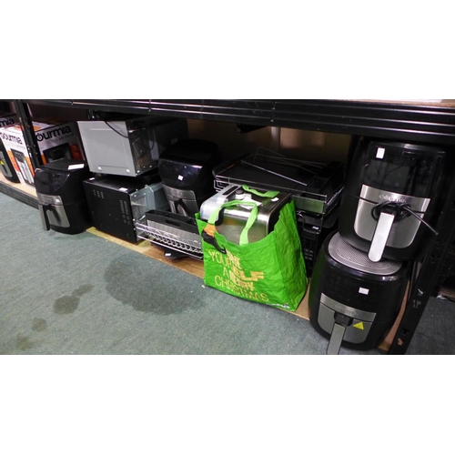 3340 - Quantity of Scrap Items:  8 Gourmia Air Fryers, Panasonic Grill Microwave (Nn-Gd37Hsbpq), Tefal Frye... 