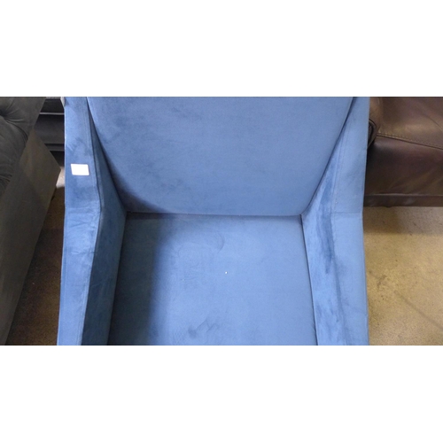 1570 - A small blue velvet side chair