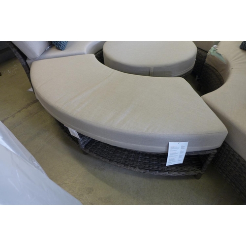 1588 - Agio Fresno 5Pc Modular  Woven Modular Seating, Original RRP £2833.33 + vat -one section  damaged  (... 