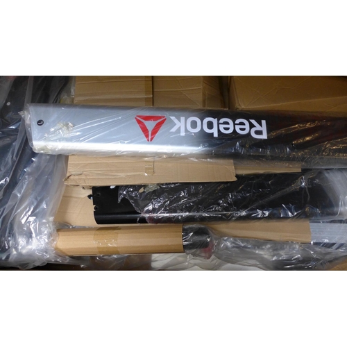 1580a - Reebok Astroride A6.0   Treadmill , Original RRP £724.99 + vat  (4167-27)   * This lot is subject to... 