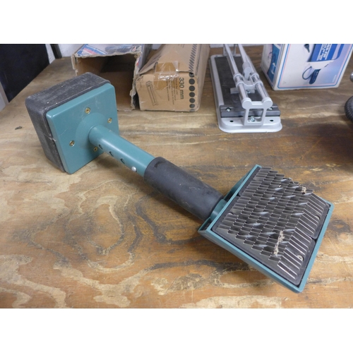 2255 - Carpet kicker, tile cutter, dumb bell & power pump