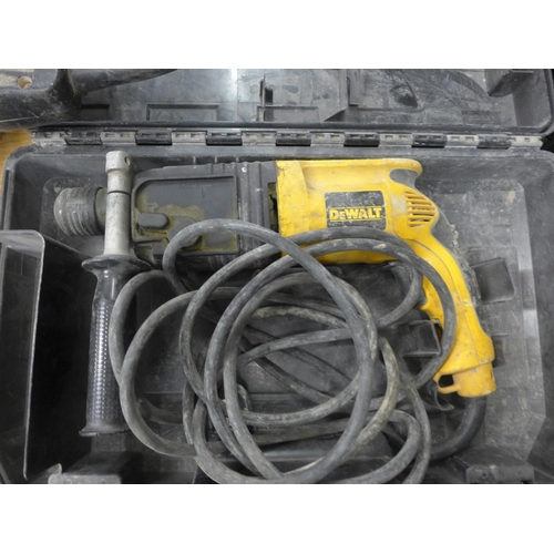 2035 - Bosch cutting saw & 2 DeWalt SDS drills, a/f