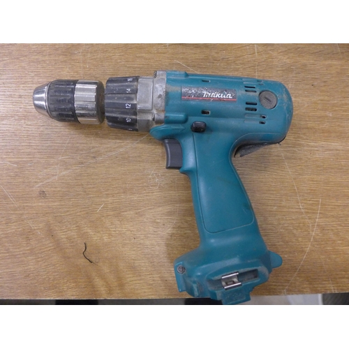 2037 - Makita chainsaw, torch & 2 drills with 3 batteries