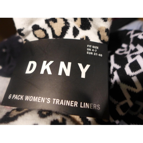 3024 - Assorted women's DKNY socks (size 4 to 7) * this lot is subject to VAT