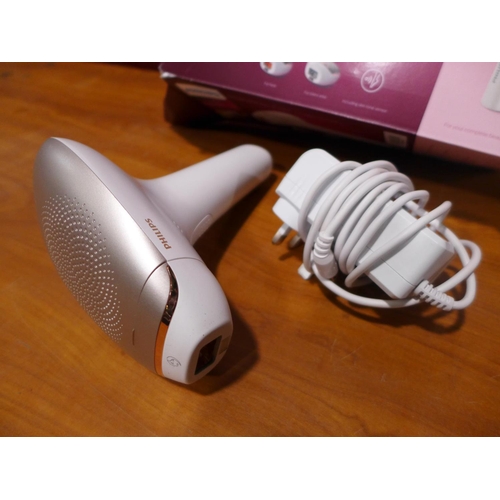 3118 - Philips Lumea Inc Pen IPL, original RRP £269.99 + VAT (292-99) * This lot is subject to VAT