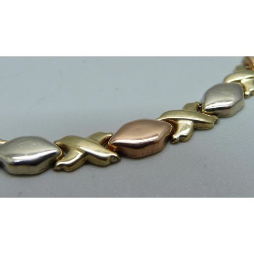 1001 - A 9ct tri-colour gold bracelet, 5.2g