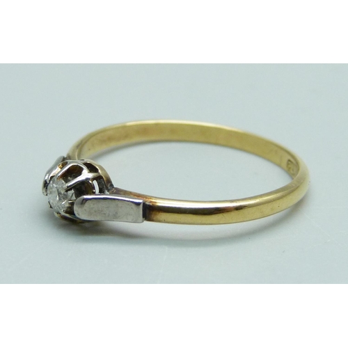 1029 - An 18ct gold and platinum set 0.10ct diamond ring, 1.7g, O