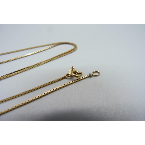 1109 - A 9ct gold box chain necklace, 2.6g, 50cm