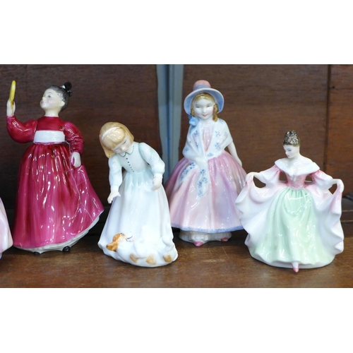 637 - Seven Royal Doulton small figures; Let's Play, Dinky Do, Sara, Cherie, Vanity, a/f, Lily and Dinky D... 