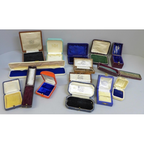 694 - Vintage jewellery boxes