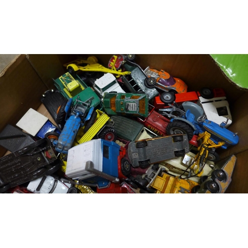 724 - Die-cast model vehicles, mainly Matchbox, playworn