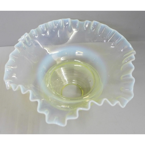 791 - A 19th Century Vaseline glass shade