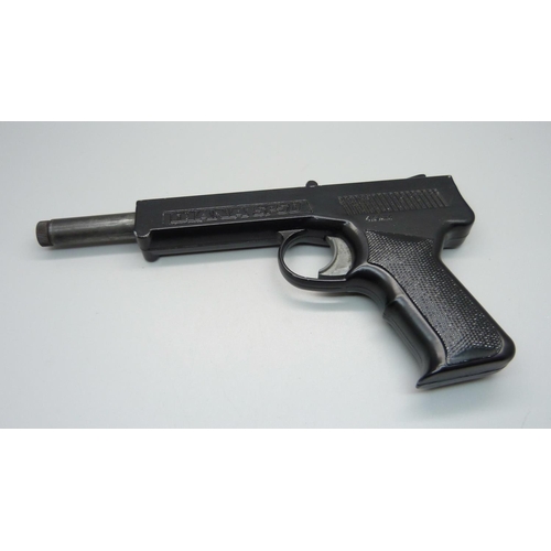 811 - A Diana SP50 .177 cal. target shooting air pistol, with box