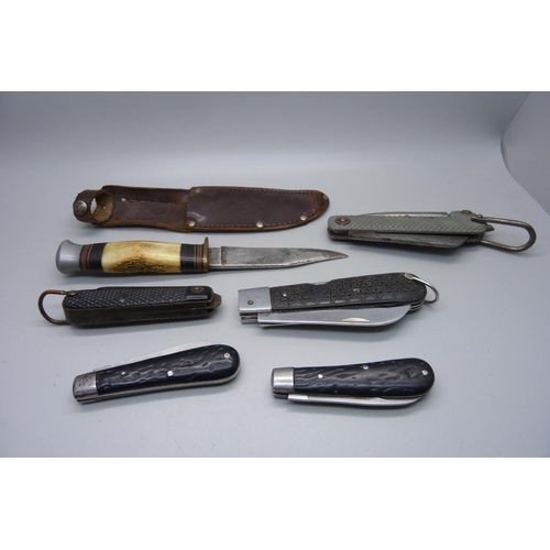 814 - An antler handled knife by William Rodgers and five other knives including one other by Rodgers